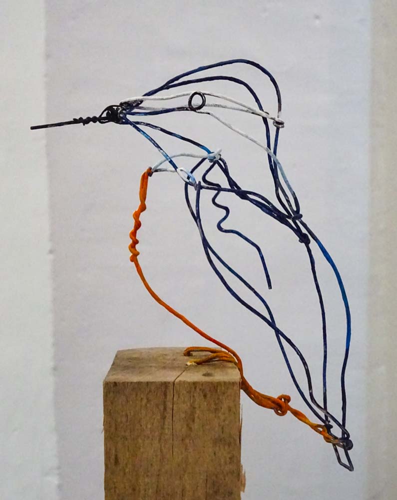 ijsvogel - ijzerdraad en acrylverf