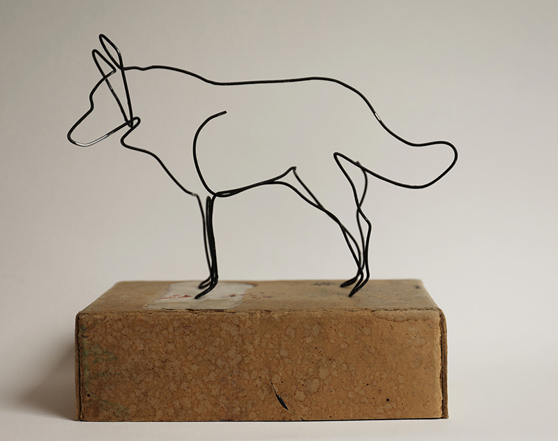 Maya - ijzerdraad en acrylverf